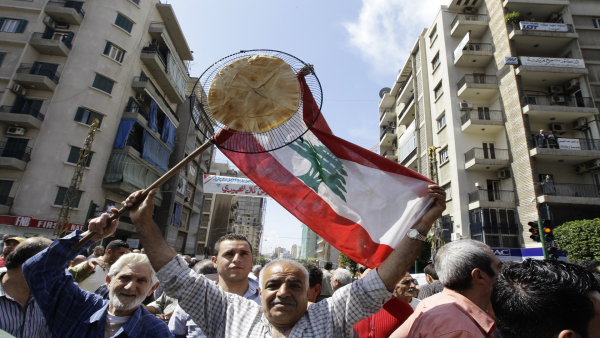 جبل الديون مقابل جبل الثروات